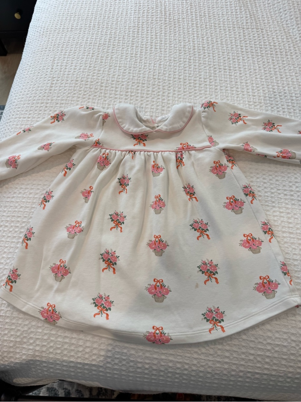 The Beaufort Bonnet Company White Nightgown with Pink Floral Baskets